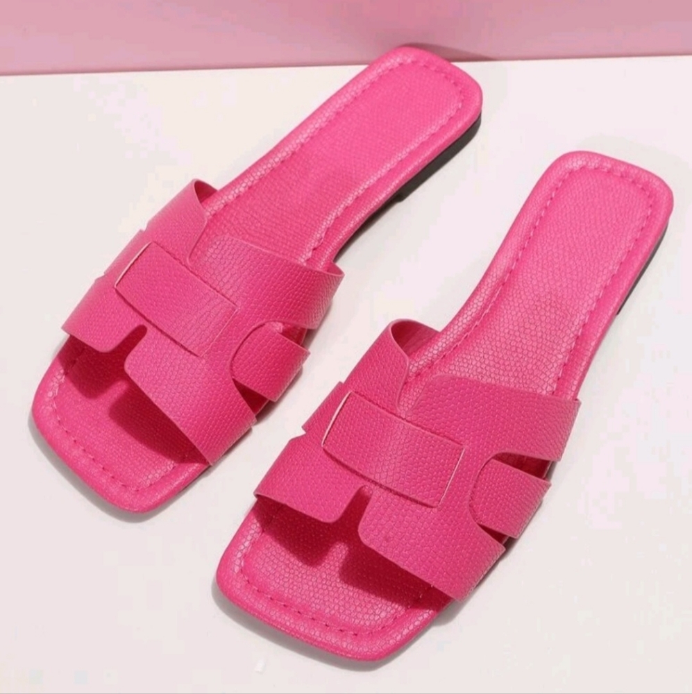 Sz 8.5 Pink Snakeskin Slide Sandals